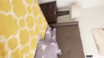 Raylin Ann monta um enorme pau preto