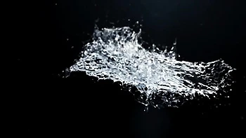 Yenna y Vinna en orgía lésbica de pis extrema