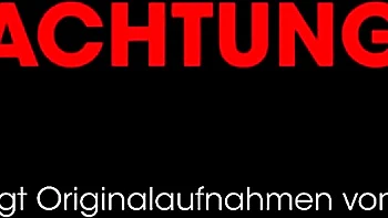 Harleen suce en public à Berlin vue à la première personne