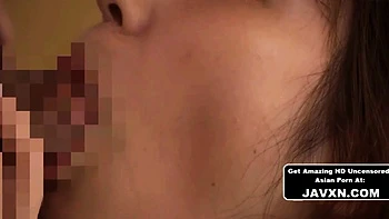 Junge japanische MILF wird benutzt und oral gefickt