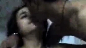 Азиатка трахается в белье на камеру