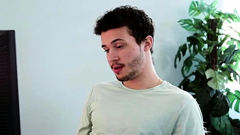 Adolescente morena Layna Marie mama y lame pussy