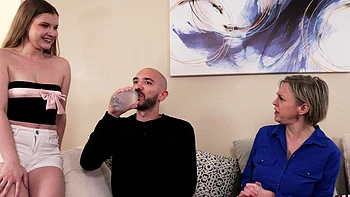 Dee Williams: milf loira de peitos grandes fodida hardcore