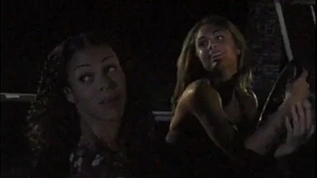 Cuarteto interracial lésbico con tetas grandes y lamidas