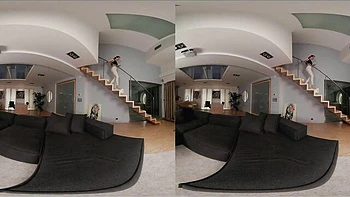 Little Caprice se rase et chevauche grosse bite en POV