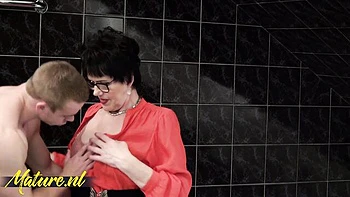 Gilf caliente Boris Lang folla la polla madura de la abuela