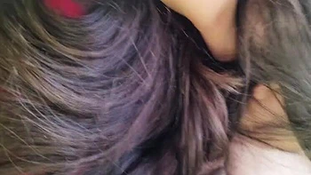 Copine indienne suce et crie lors d’un sexe sale en voiture