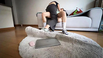 Vecina latina caliente de Scarlettandc enseña sexo lésbico con dedos y lamida de coño