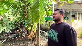 Chica india Desi follada duro a cuatro por su novio