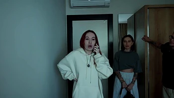 Namorada fodida forte na cama de meia-calça