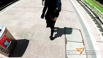 Wolf Wagner Com - reality scene