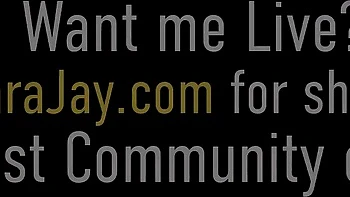 Sara Jays riesige Titten und fetter Arsch im PAWG-Clip