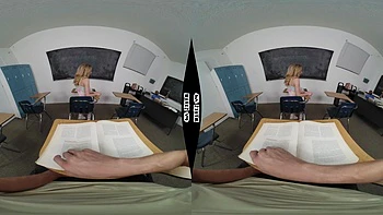 Блондинки-подростки трахаются в VR