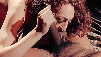 Isiah Maxwells folla a la morena con profunda garganta