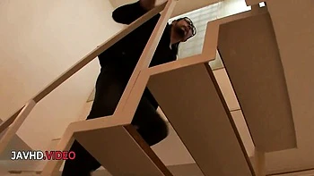 Milf asiática follada a cuatro