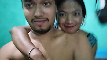 Petite amie indienne fait une mauvaise pipe, sexe sale desi