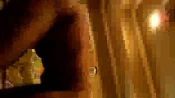 Mec filme sa blonde se faire baiser en doggy par un black