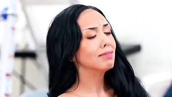 Bianca fodendo um anjo japonês