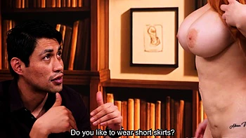 Сочная рыжая с гигантскими сиськами сосёт и ебётся жестко