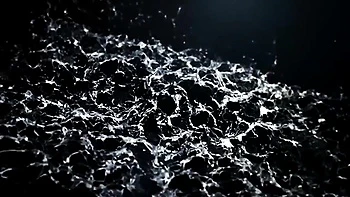 Ornella y Lexy beben pis de coño en squirting lésbico