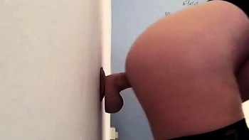 Dobla mi culo y folla duro mi culo