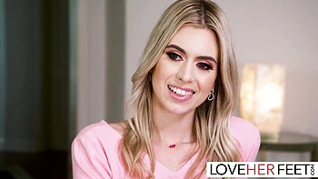 Jill Kassidy faz footjob quente em Milão