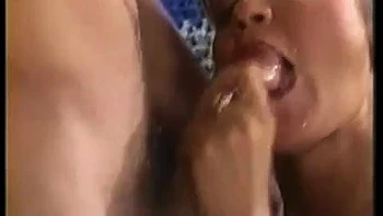 Сначала она, потом горничная: минет, догги, лизание