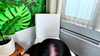 BBW do escritório masturbando seios grandes