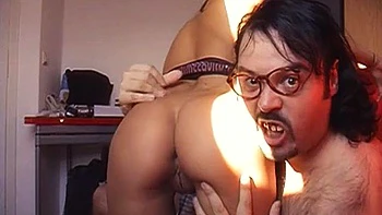 Sara 3 : fellation, levrette et cowgirl milf