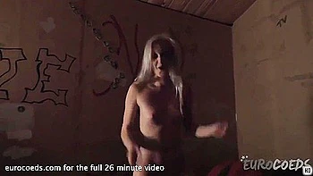 Teen Samantha masturbiert mit Toys POV