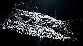 Katy Rose lame pis y recibe una eyaculación