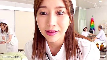 Chicas asiáticas enfermeras adolescentes creampie público