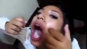 Брюнетка получает минет и жесткий трах сзади