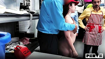 Пикси Смоллс и Хуан Ларго жестко трахают в гангбанге