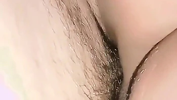 Frisch verheiratete Desi-Bäuerin laut gefickt