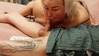 Zona901 Stepmom Sucks Cock & Swallows Cum MILF BJ Mouthshot