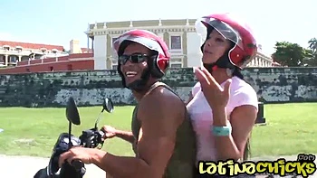 Латина в анал и минет: наездница, догги, миссионерка