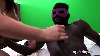 MILF española cornuda con polla negra: blowjob, perrito, cowgirl