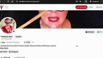 Maîtresse russe April torture 3 esclaves en BDSM extrême: fouet et fist anal