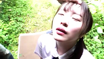 Esposa traindo fodida na frente do corno