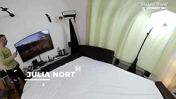 Mugur y Julia en mamada dura y follada