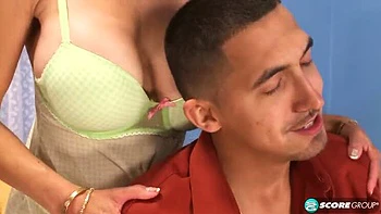 Tori Baker fodida forte com creampie anal do Juan Largo