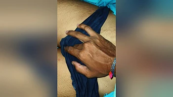 Couple Desi fait maison en levrette