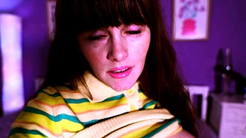 Sydney Harwins Fetisch-Sturm macht sie zur Großbusigen