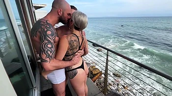 Kittydmarie, zorra amateur, recibe doble penetración en trío