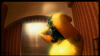 Fetiche de látex: masturbación con máscara de gas y dildo