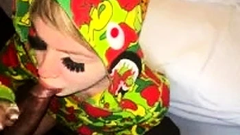 Плейбой Зак делает минет с кончей для папы в POV