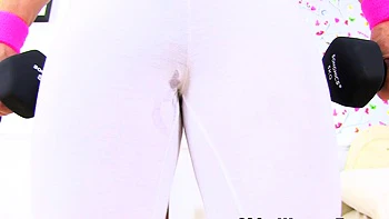 Milf Nicole DuPapillon fickt ihre nasse Fotze