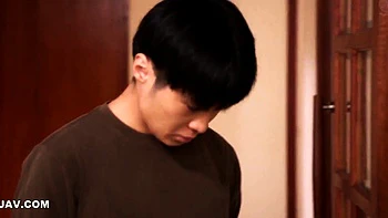 Amateur asiática se mete dedos – acción completa