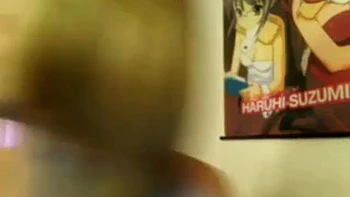 Jolie nana suce et chevauche en amateur